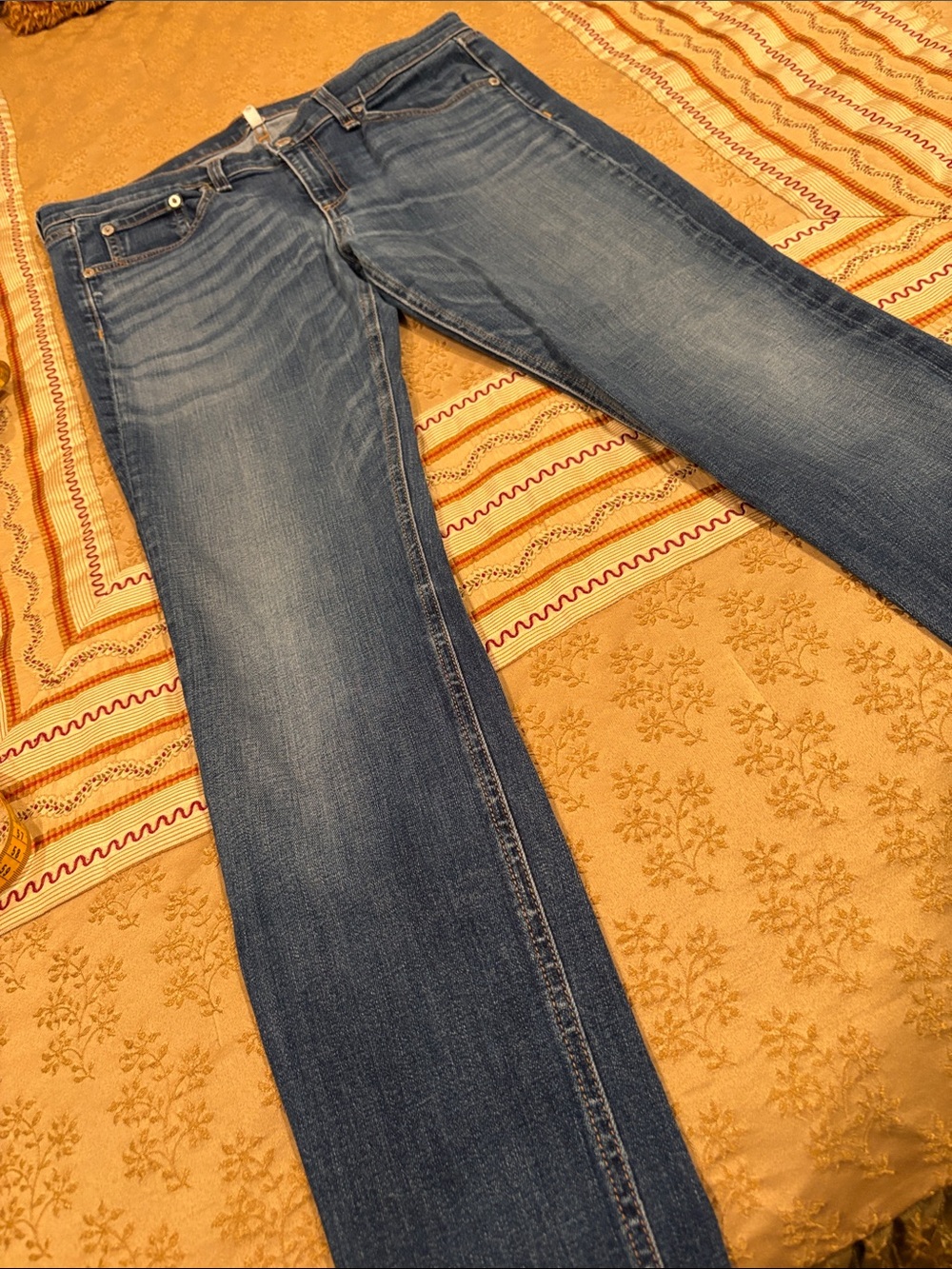rag & bone Medium Blue Jeans, Classic, Skinny Style, Lightly Distressed, 31